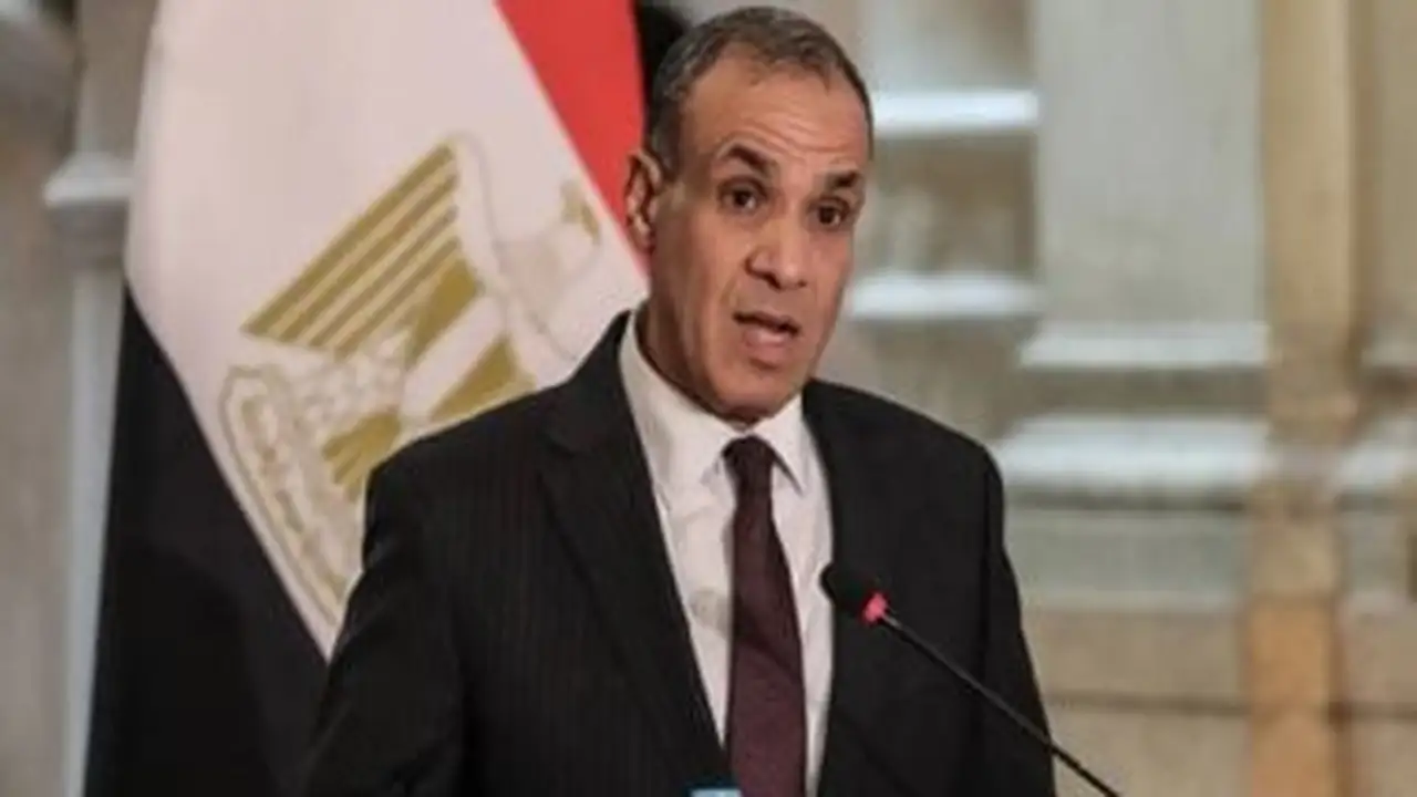 مصر تؤكد تضامنها مع الخليج والأردن وترفض الاعتداءات الإيرانية على السيادة.